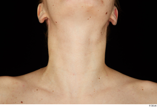 Ellie Springlare neck 0001.jpg